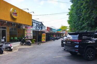 Disewakan Kios di Lokasi Premium Renon Denpasar Timur Jl. Cok Agung Tresna – 4,5 x 13 Meter, Parkir Luas, Siap Pakai 3