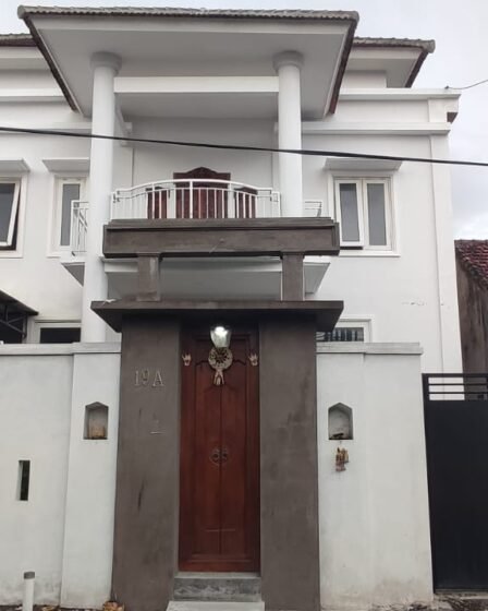 Disewakan Rumah BARU Mewah di Jalan Tukad Denpasar Selatan 2 Lantai, 5 KT, Taman Luas Asri, Siap Huni 1