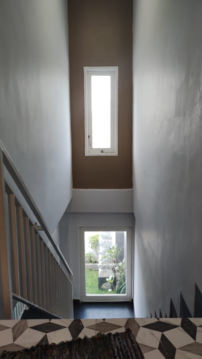 Disewakan Rumah BARU Mewah di Jalan Tukad Denpasar Selatan 2 Lantai, 5 KT, Taman Luas Asri, Siap Huni 1