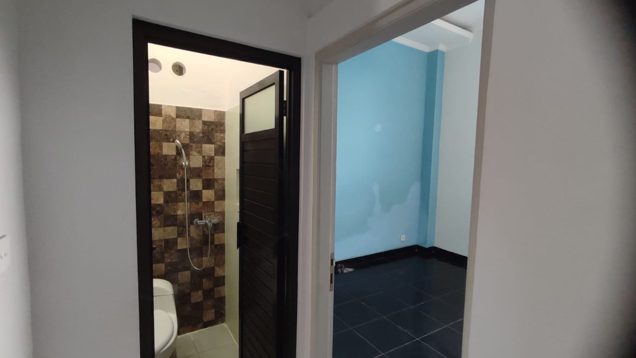 Disewakan Rumah BARU Mewah di Jalan Tukad Denpasar Selatan 2 Lantai, 5 KT, Taman Luas Asri, Siap Huni 1