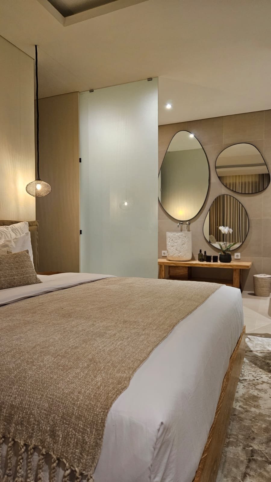 Disewakan Rumah Mewah Jl Tukad Balian Renon Denpasar Selatan Full Furnish & Siap Huni 38