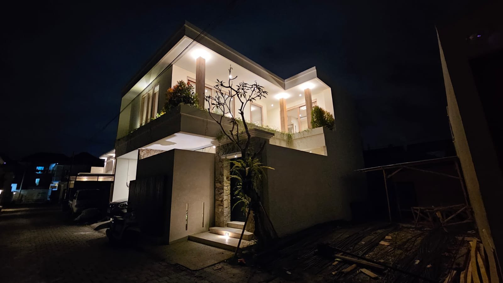 Disewakan Rumah Mewah Jl Tukad Balian Renon Denpasar Selatan Full Furnish & Siap Huni 38