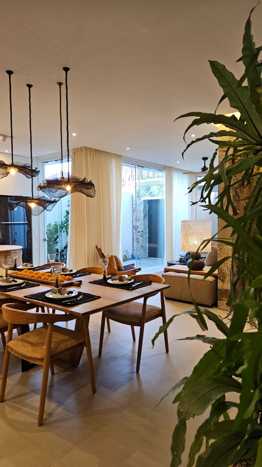 Disewakan Rumah Mewah Jl Tukad Balian Renon Denpasar Selatan Full Furnish & Siap Huni 38