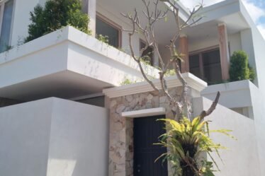 Disewakan Rumah Mewah Jl Tukad Balian Renon Denpasar Selatan Full Furnish & Siap Huni 38