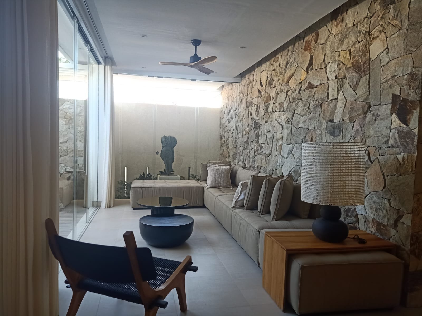 Disewakan Rumah Mewah Jl Tukad Balian Renon Denpasar Selatan Full Furnish & Siap Huni 38