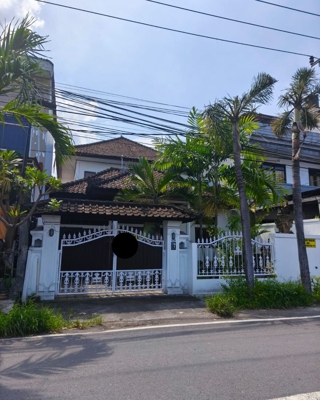 Disewakan rumah luas dan Nyaman di pusat Kota Jalan Sekar Tunjung Kesiman Kertalangu Denpasar Timur 2
