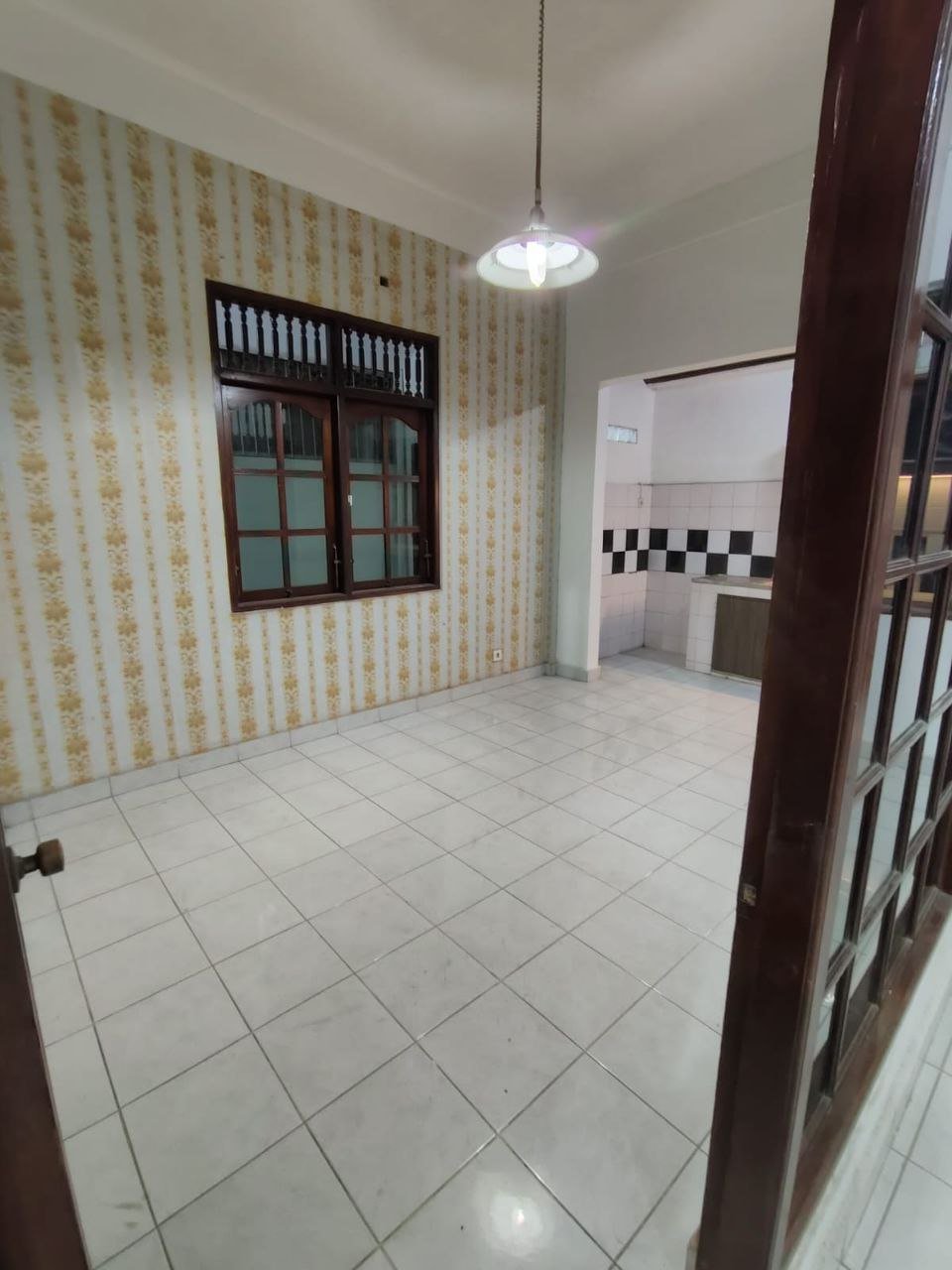 Disewakan rumah luas dan Nyaman di pusat Kota Jalan Sekar Tunjung Kesiman Kertalangu Denpasar Timur 2