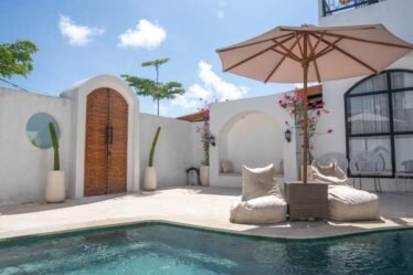 Jual 2 Unit Villa Mewah di Ungasan Badung Kuta Bali 3KT, Private Pool & Rooftop