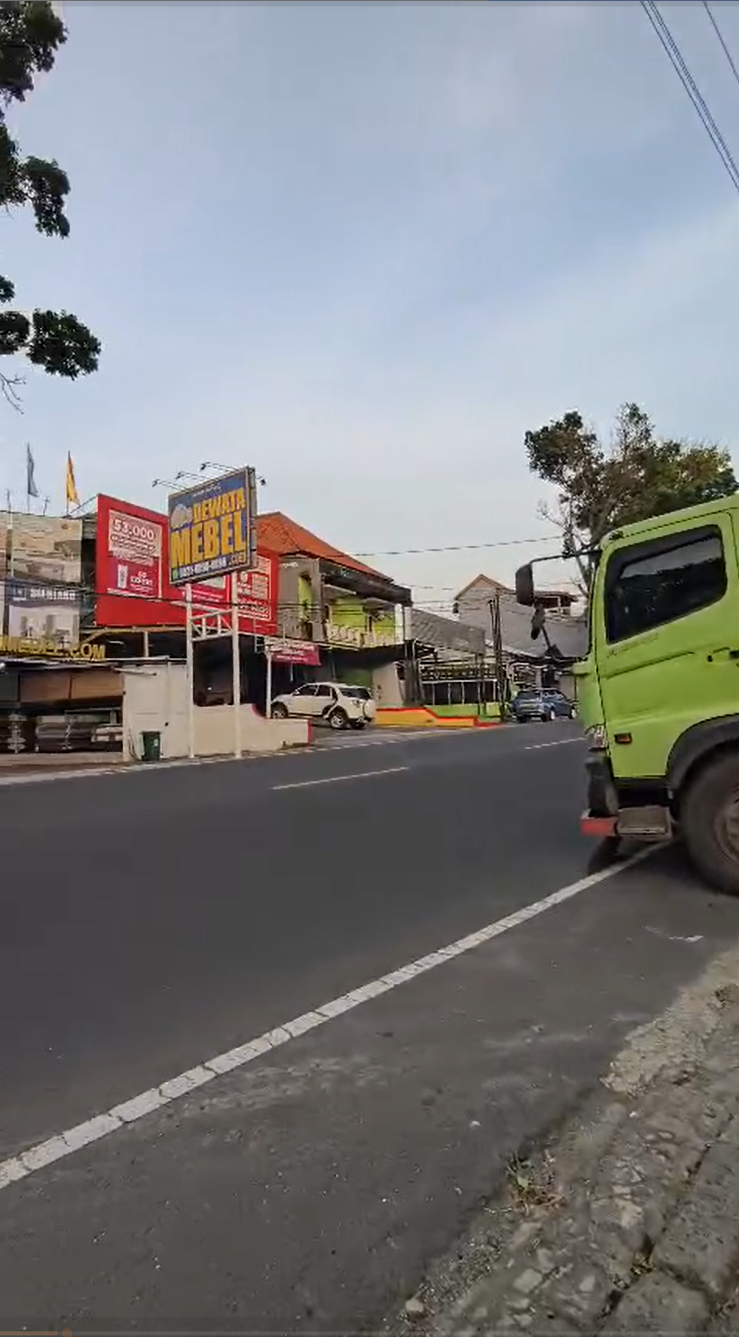 Jual Ruko Tempat Usaha Strategis 3 Lantai + Basement di Jl. Dr. Ir. Soekarno Dauh Peken Tabanan 1