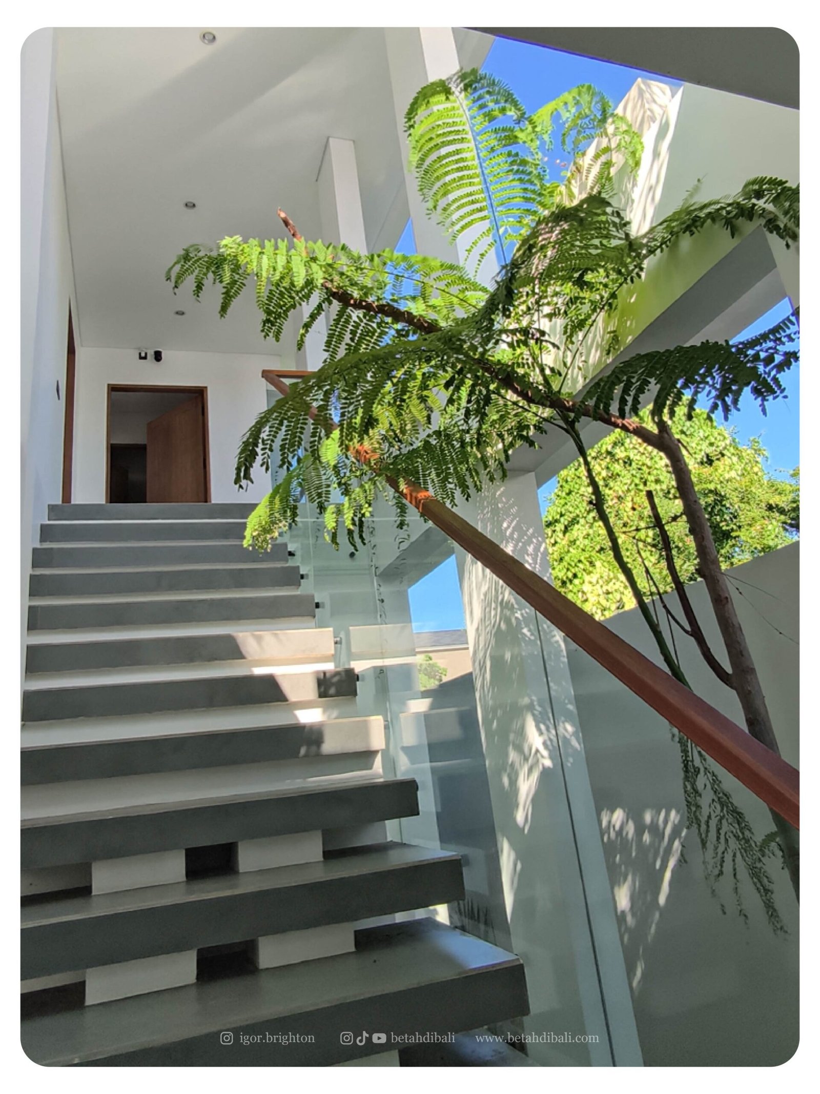 Luxury Fully Furnished Beach Villa in Sanur Within Walking Distance to the Coast
