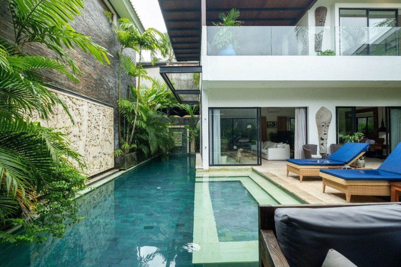 Luxury Villa 4 Kamar Disewakan di Batu Bolong Canggu