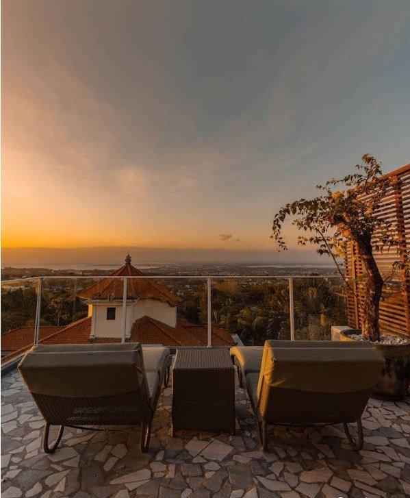 Sewa Villa Jimbaran 9 Kamar dengan Ocean dan GWK View